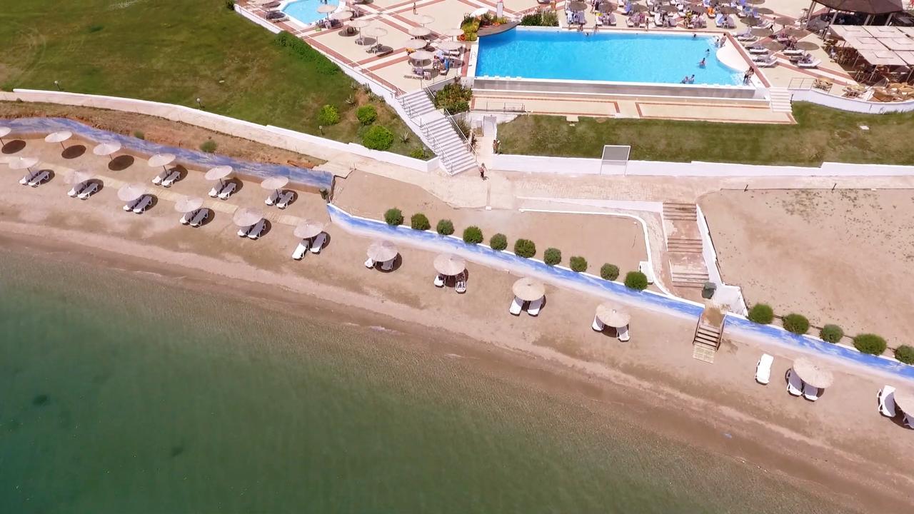 라마다 플라자 바이 윈덤 트라키 호텔 알렉산드로폴리스 외부 사진 Aerial view of the beach