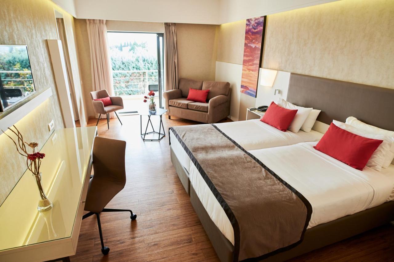 라마다 플라자 바이 윈덤 트라키 호텔 알렉산드로폴리스 외부 사진 A room at the hotel
