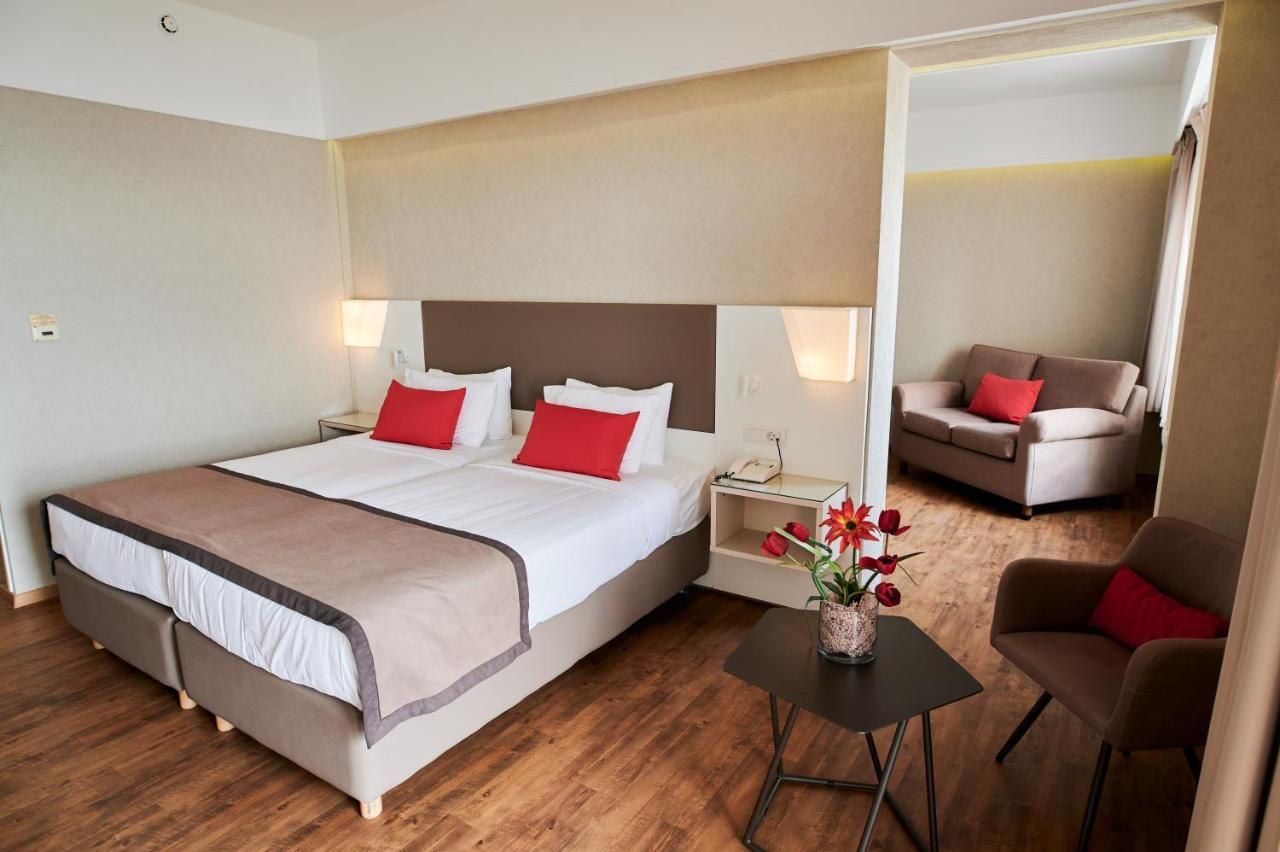 라마다 플라자 바이 윈덤 트라키 호텔 알렉산드로폴리스 외부 사진 A room at the hotel